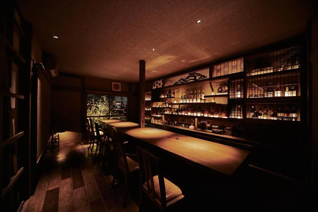 Kagurazaka Retro Bar & Hotel Tokyo 0*,
