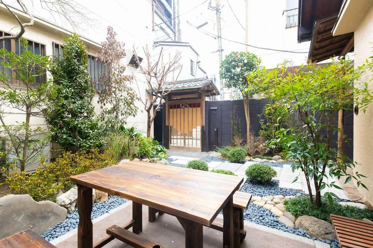 Kagurazaka Retro Bar & Hotel Tokyo Apartment